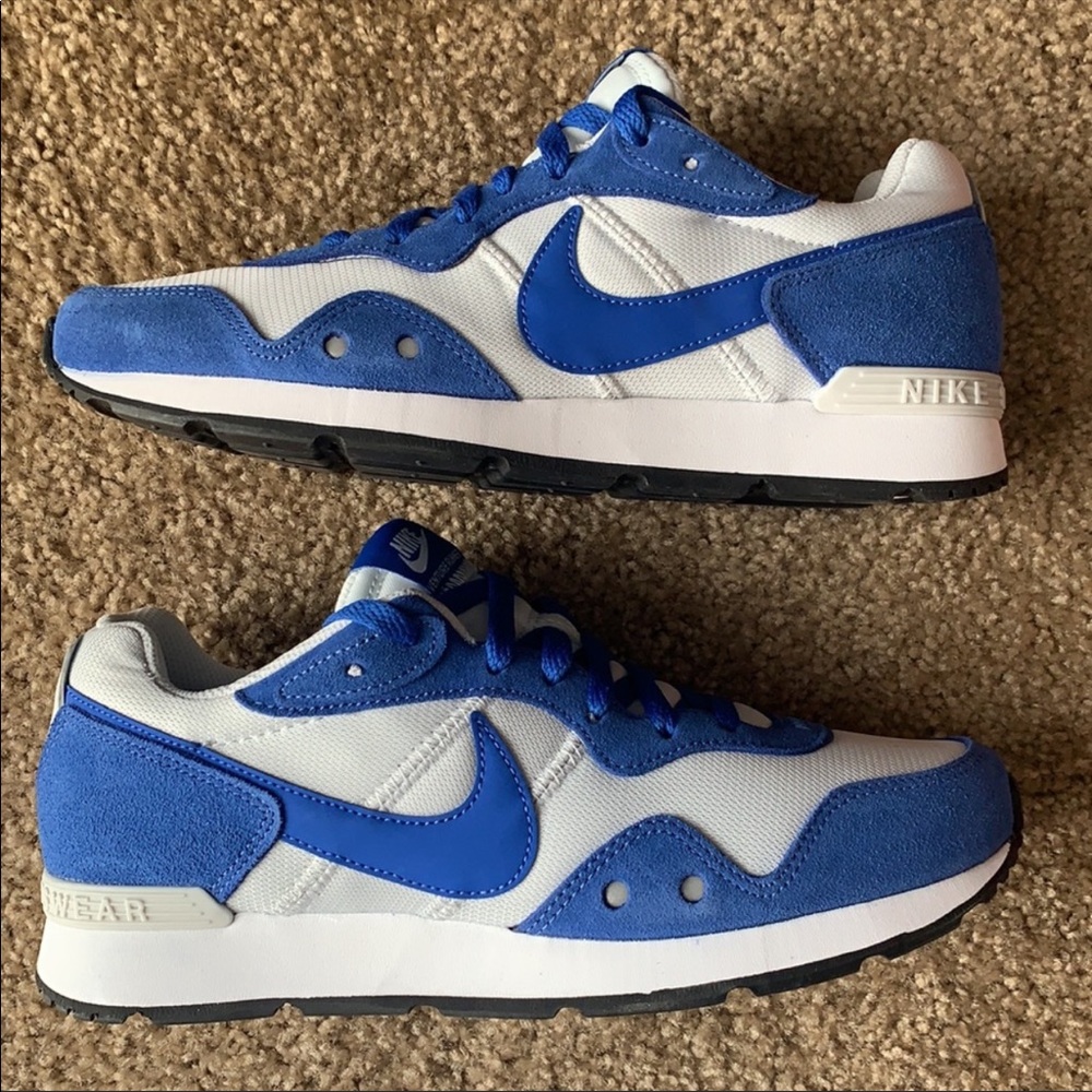 Nike Venture Runner